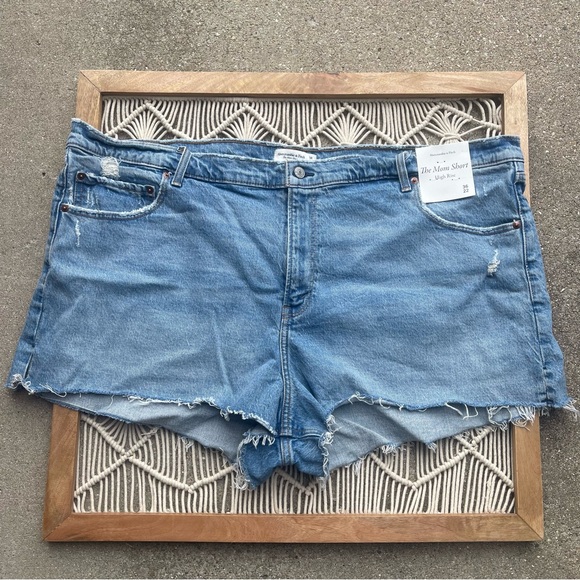 New Plus Size Abercrombie & Fitch Jean Shorts Size 36 / 22 - The Mom Short - Picture 3 of 6